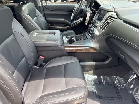 Used 2018 Chevrolet Suburban LT AWD/4WD image 35