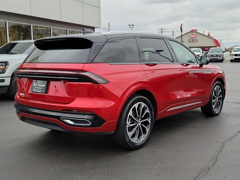 Certified 2024 Lincoln Nautilus Reserve image 4