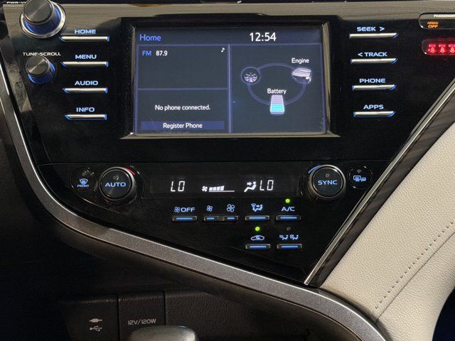 Used 2018 Toyota Camry XLE FWD image 32
