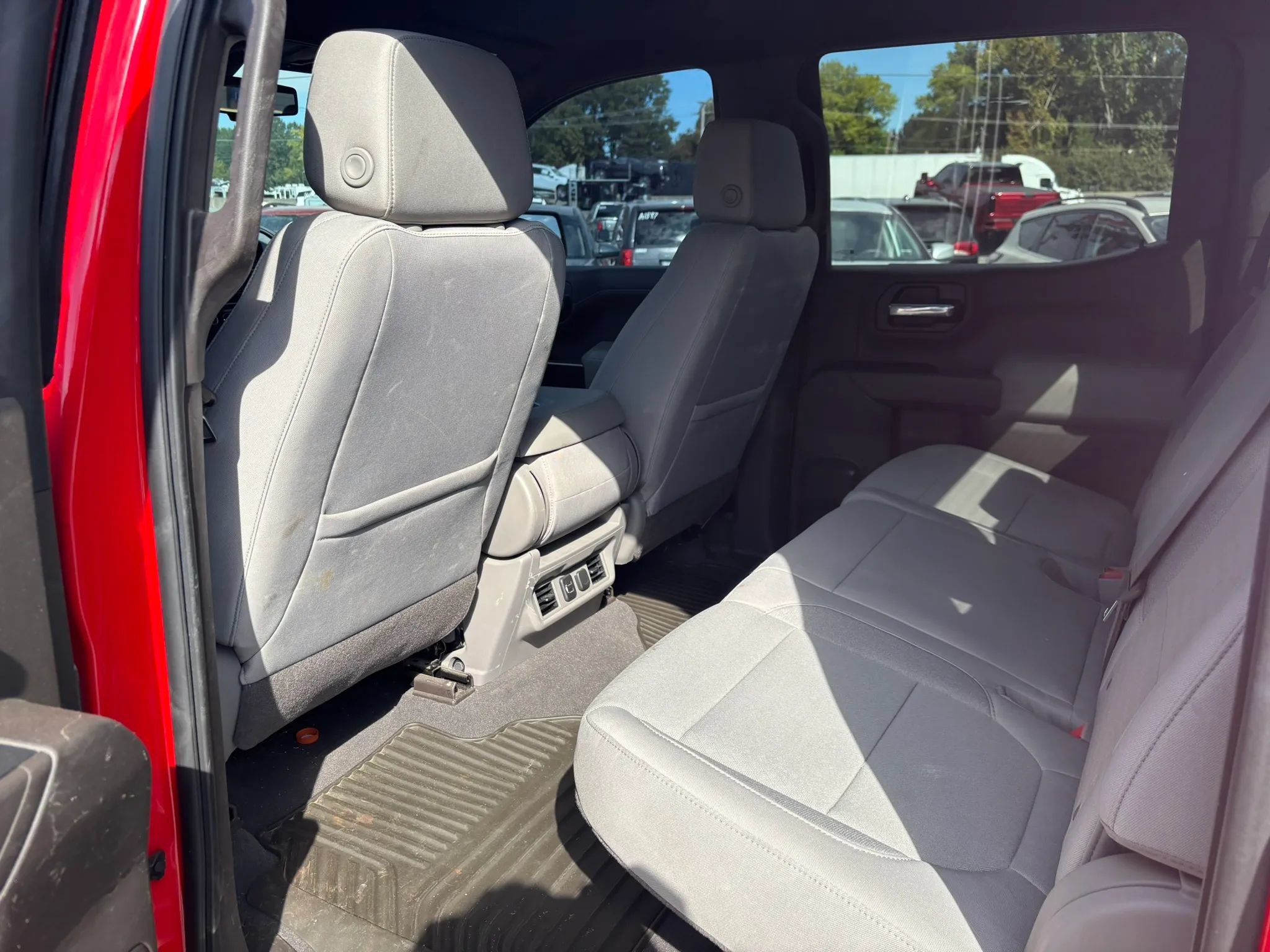 Used 2021 Chevrolet Silverado 1500 LT w/ Bed Protection Package AWD/4WD image 15