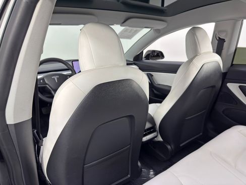 Used 2021 Tesla Model 3 Standard Range Plus image 36