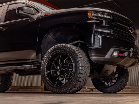 Used 2021 Chevrolet Silverado 1500 LT Trail Boss w/ Bed Protection Package image 11