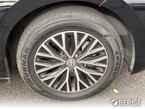 Used 2021 Volkswagen Jetta SE image 11