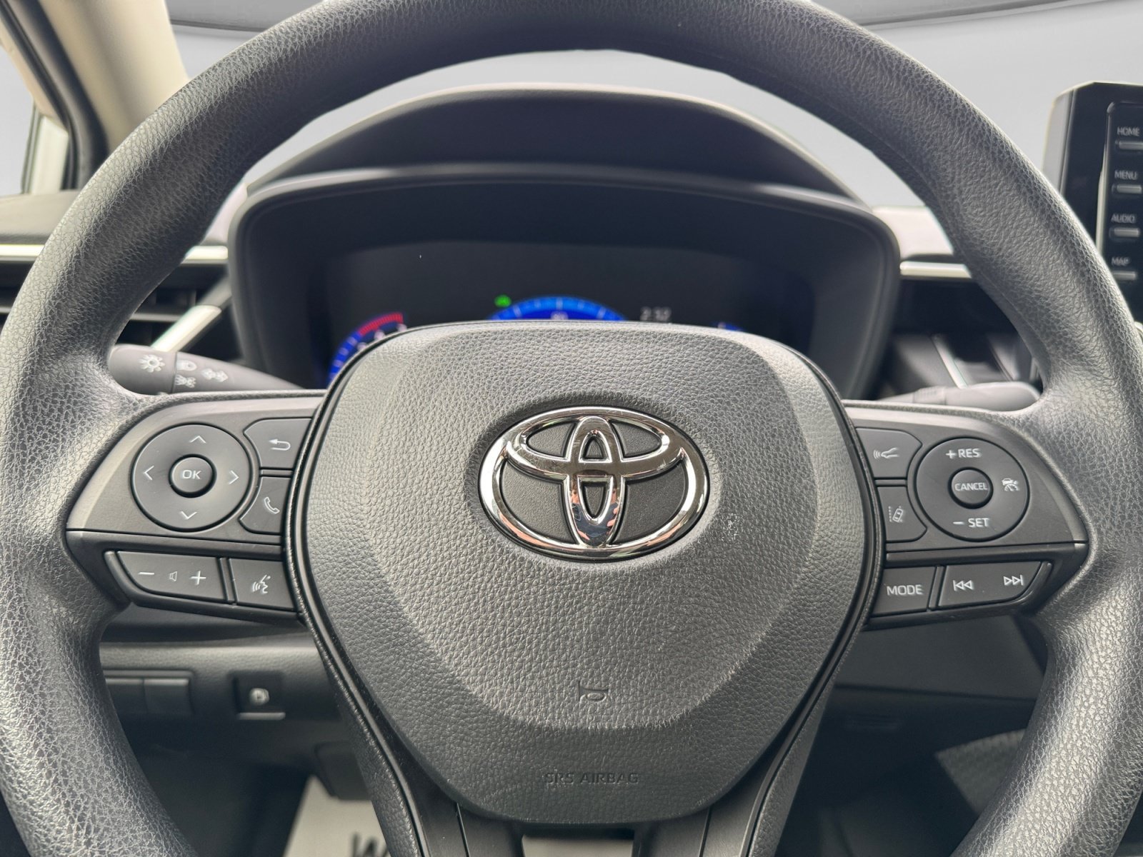 Used 2022 Toyota Corolla LE FWD image 15
