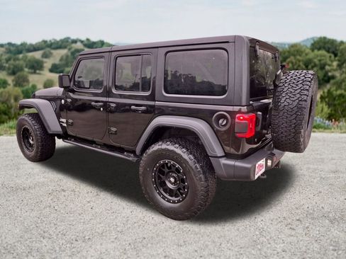 Used 2018 Jeep Wrangler Unlimited Sport S AWD/4WD image 8