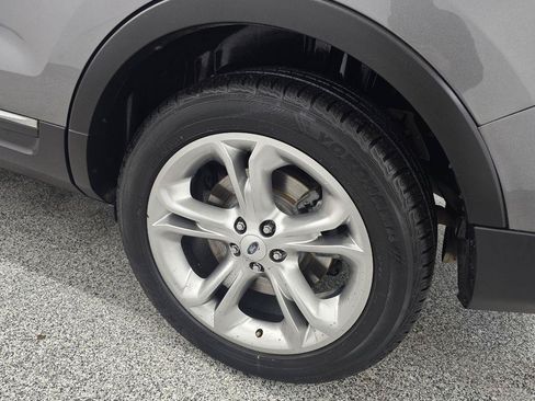 Used 2013 Ford Explorer Limited FWD image 30