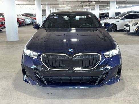 Certified 2024 BMW 530i 530i w/ Executive Package image 3