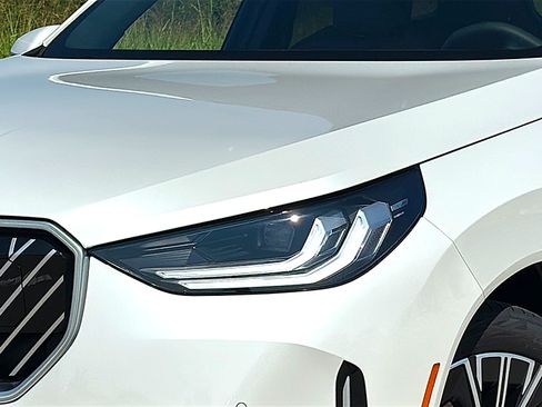New 2026 BMW X3 xDrive30i w/ Premium Package AWD/4WD image 4
