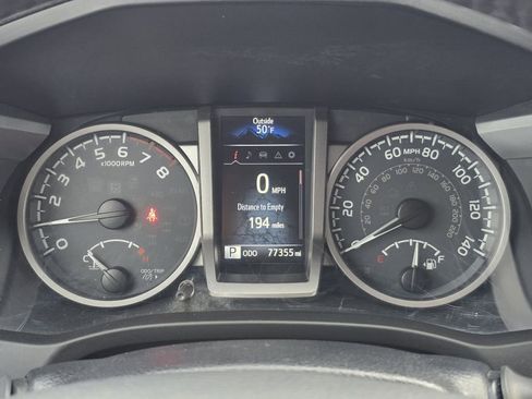 Used 2018 Toyota Tacoma SR5 image 9