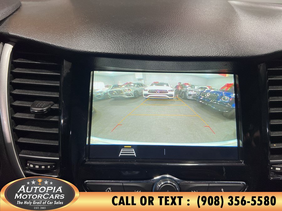 Used 2019 Chevrolet Trax LT w/ LT Convenience Package AWD/4WD image 24
