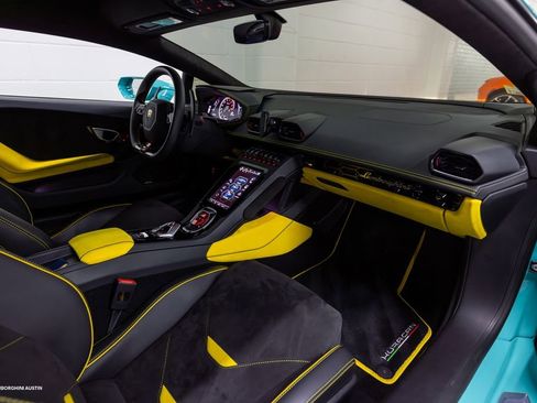 Used 2022 Lamborghini Huracan EVO RWD image 31
