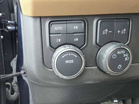 Certified 2024 Chevrolet Suburban Premier AWD/4WD image 23