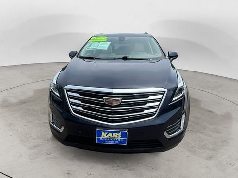 Used 2017 Cadillac XT5 Luxury w/ Driver Awareness Package AWD/4WD image 2