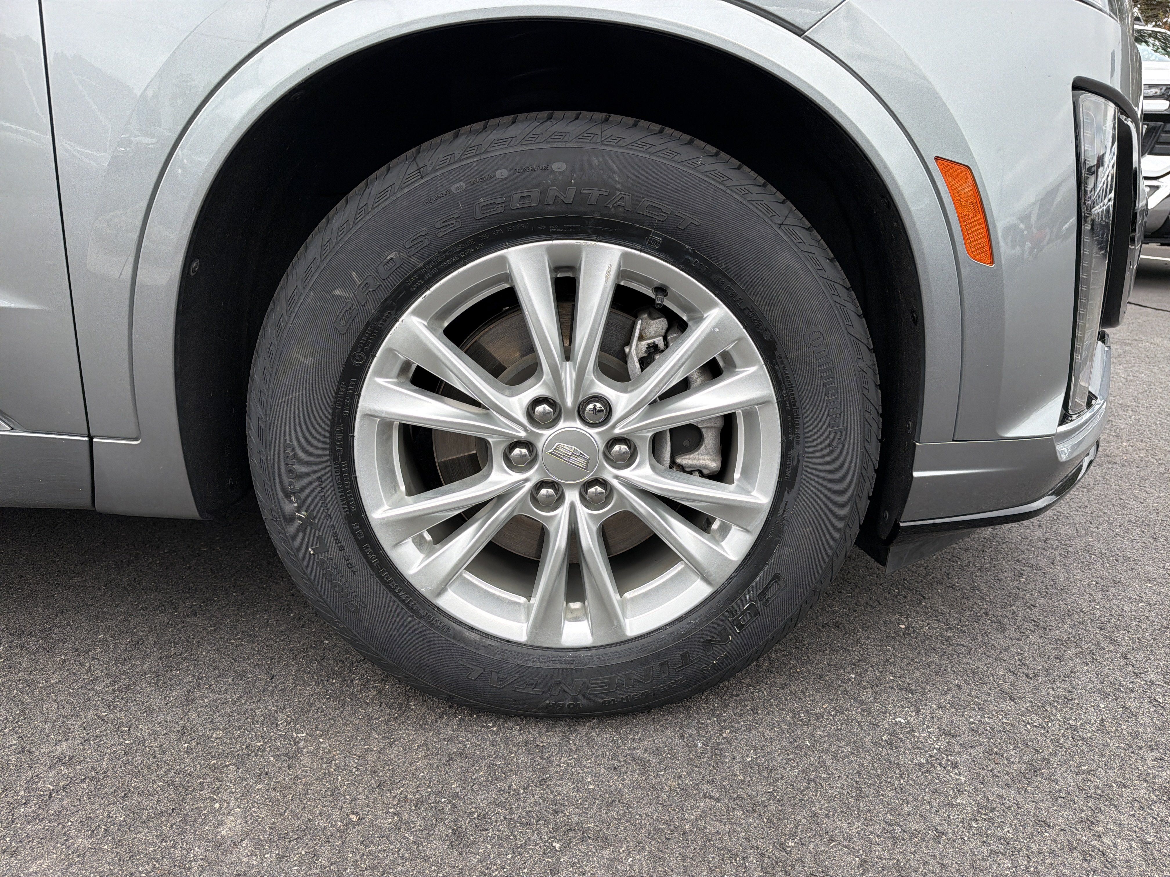 Used 2023 Cadillac XT6 Luxury AWD/4WD image 13
