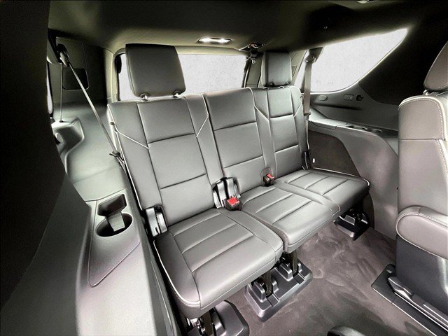Used 2025 Cadillac Escalade Sport w/ Touring Package RWD image 29