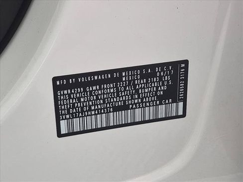 Used 2017 Volkswagen Jetta SEL FWD image 29