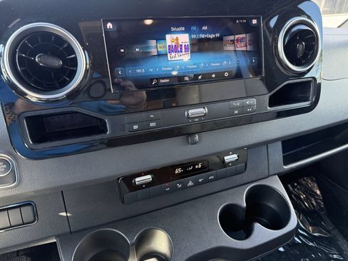 Used 2019 Mercedes-Benz Sprinter 170 image 44