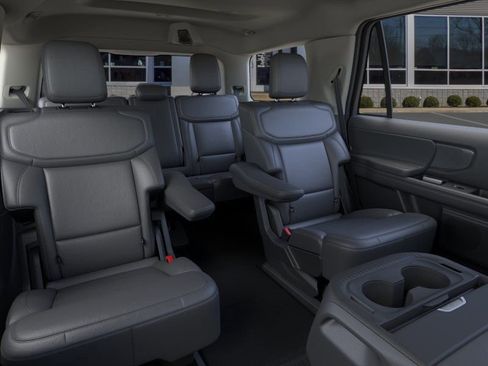 New 2026 Ford Expedition Active AWD/4WD image 11