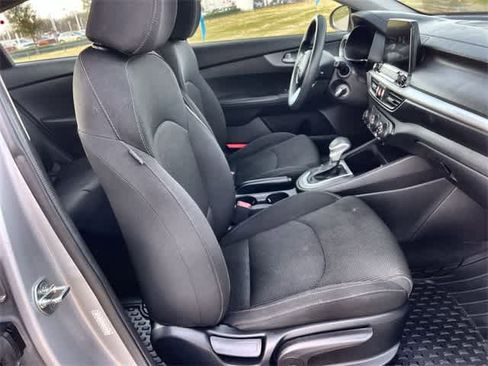 Used 2021 Kia Forte LXS image 12