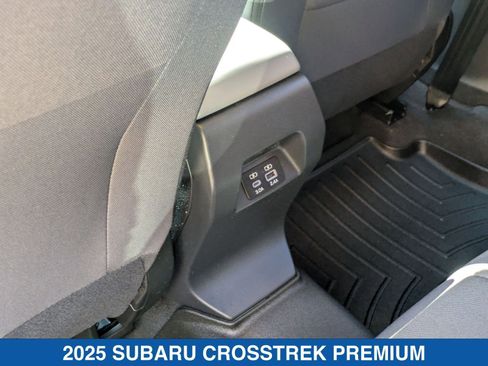 Certified 2025 Subaru Crosstrek 2.0i Premium image 30