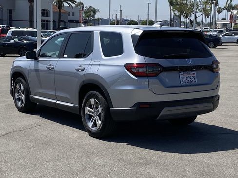 Used 2025 Honda Pilot EX-L image 4