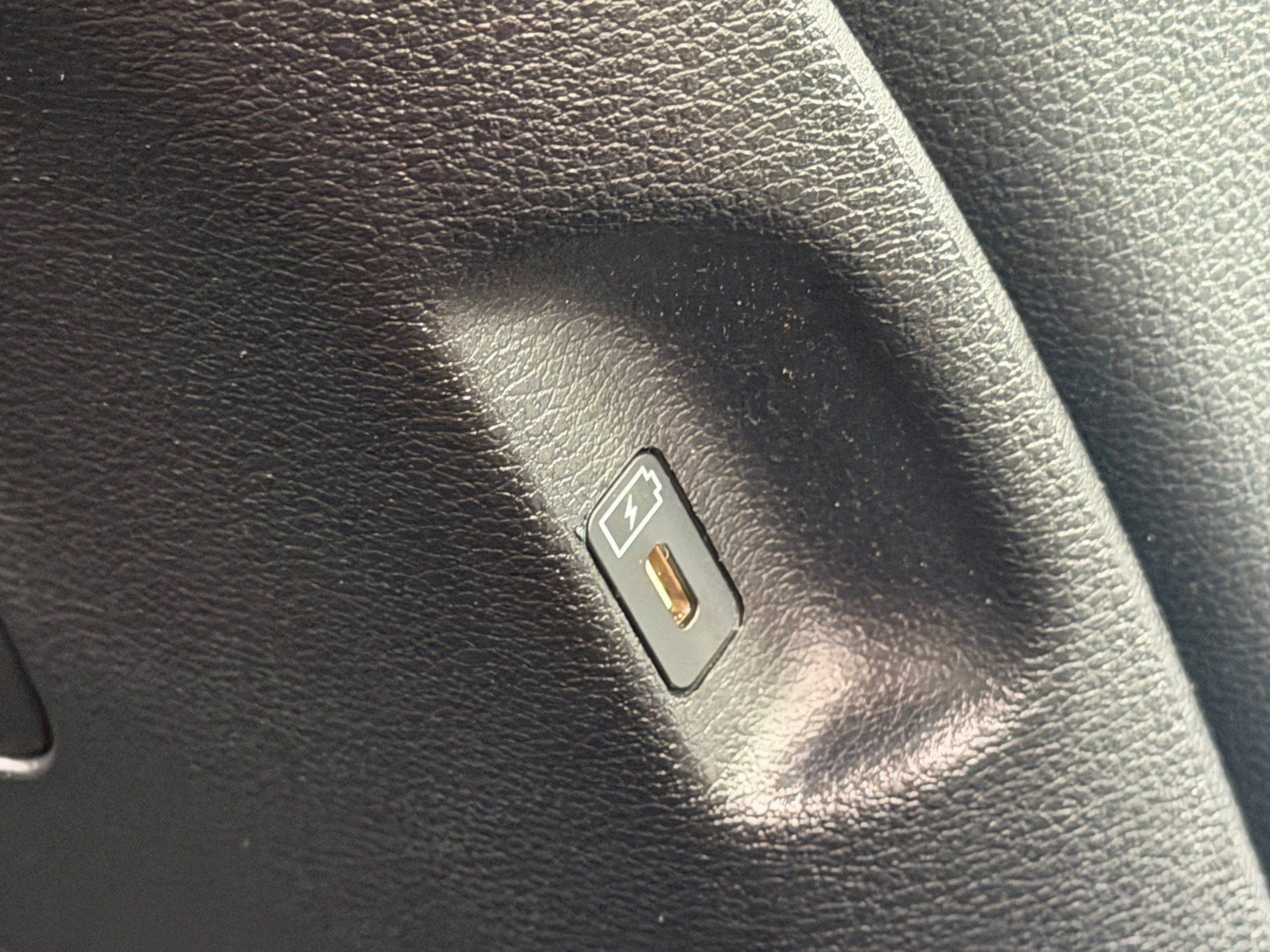 Used 2024 Kia Telluride EX FWD image 34