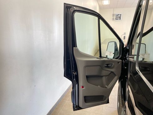 New 2026 Ford Transit 250 148 Medium Roof RWD image 12