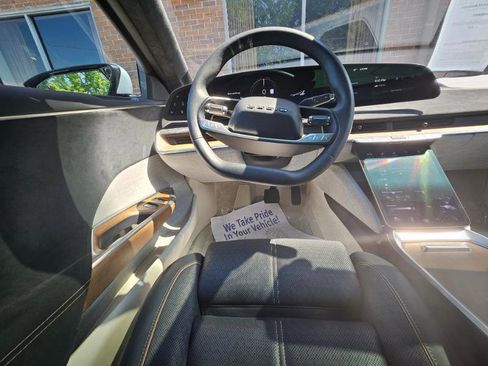 Used 2025 Lucid Air Grand Touring AWD/4WD image 4