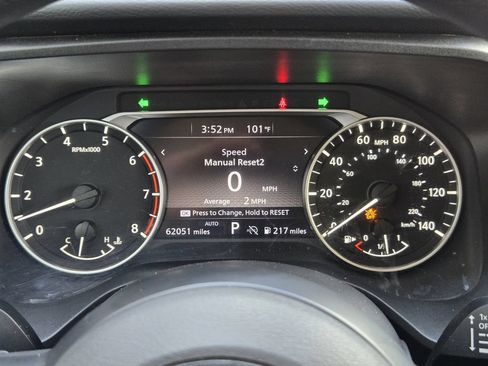Used 2024 Nissan Rogue S AWD/4WD image 10