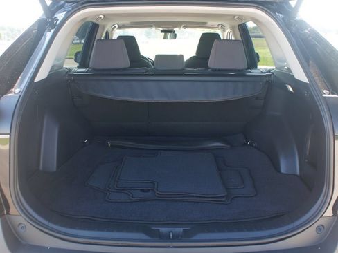 Used 2025 Toyota RAV4 XLE AWD/4WD image 16
