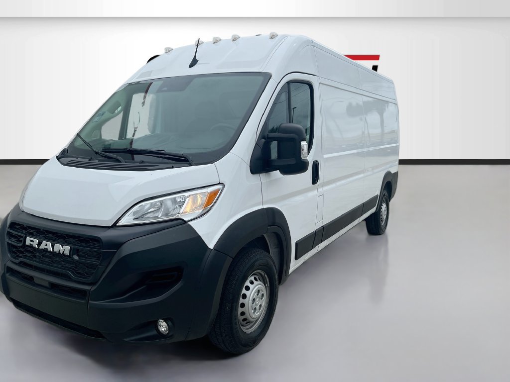 Used 2024 RAM ProMaster 2500 w/ Convenience Group FWD image 3