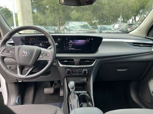 Used 2025 Buick Encore GX Preferred image 27