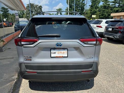 Used 2022 Toyota RAV4 LE AWD/4WD image 6