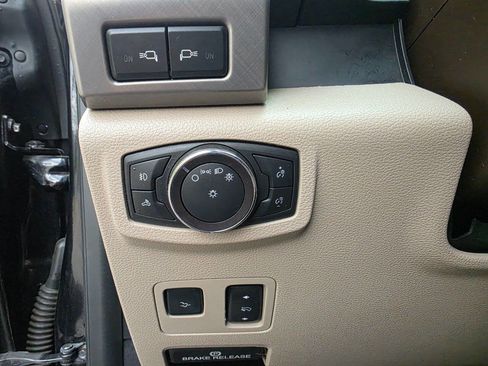 Used 2019 Ford F250 Limited image 18