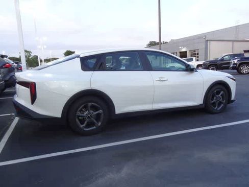 Used 2025 Kia K4 FWD image 6