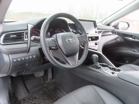 Used 2023 Toyota Camry XSE image 31