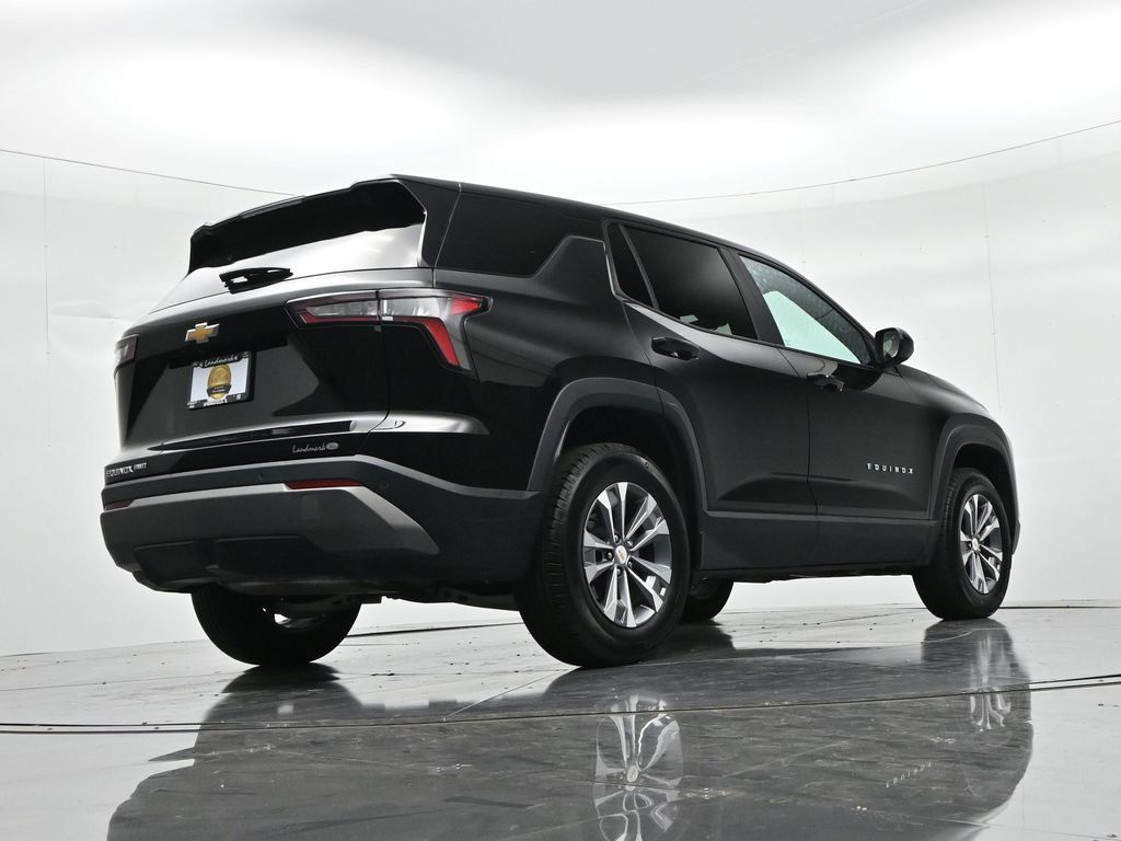 Used 2026 Chevrolet Equinox LT AWD/4WD image 22