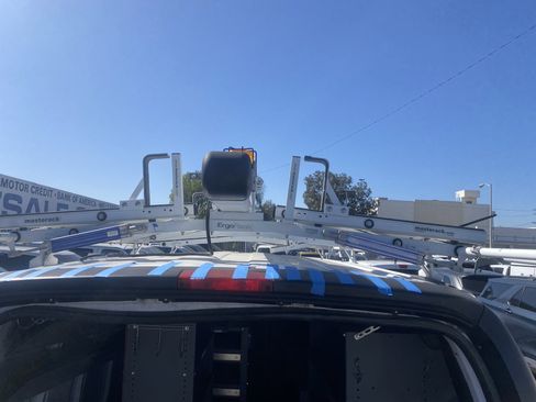 Used 2016 Chevrolet Express 2500 image 16