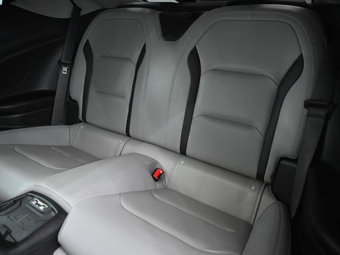 Used 2018 Chevrolet Camaro SS RWD image 37