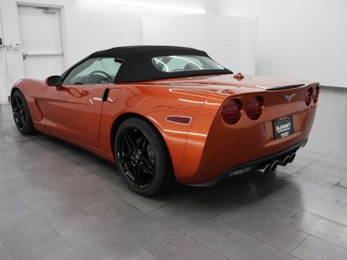 Used 2005 Chevrolet Corvette Convertible w/ Preferred Equipment Group RWD image 6