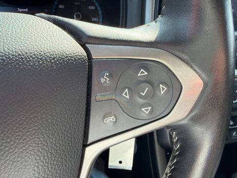 Used 2019 Chevrolet Colorado Z71 w/ Z71 Midnight Edition AWD/4WD image 17