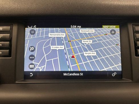 Used 2018 Land Rover Discovery Sport HSE image 31