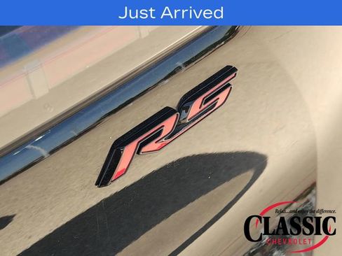 Used 2025 Chevrolet Equinox EV RS FWD image 13
