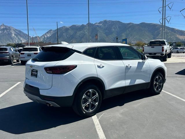 Certified 2025 Chevrolet Blazer LT AWD/4WD image 7