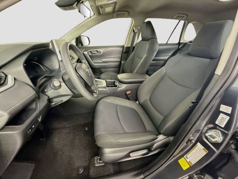 Certified 2025 Toyota RAV4 LE AWD/4WD image 14