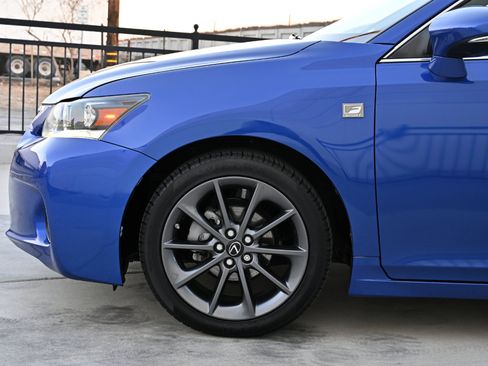 Used 2013 Lexus CT 200h w/ F Sport Pkg w/Nuluxe Trim FWD image 26