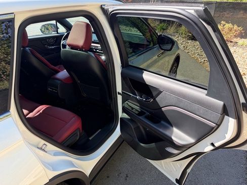 New 2025 Lincoln Corsair Reserve image 14