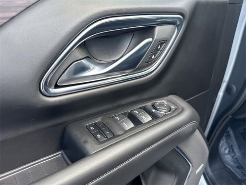 Used 2023 Chevrolet Suburban Z71 image 21