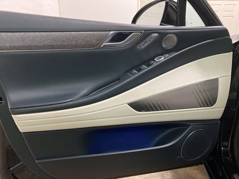 Used 2024 Genesis G80 image 14