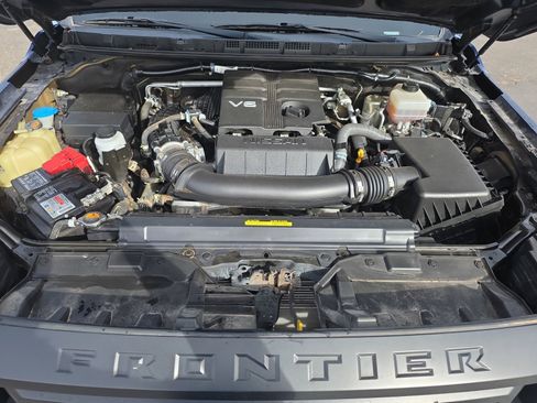 Used 2022 Nissan Frontier PRO-4X image 32